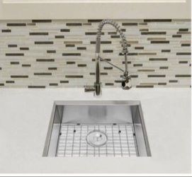 Stainless Steel Undermount Kitchen Sink with Grid