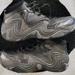 New Men's
Shaq Juggernaut
