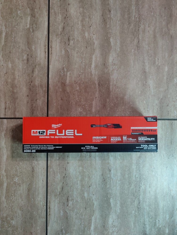 Milwaukee M12 FUEL INSIDER 12V Lithium-Ion Brushless Cordless 1/4 in. - 3/8 in. Extended Reach Box Ratchet (Tool-Only)