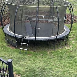 Trampoline - 16 Ft 