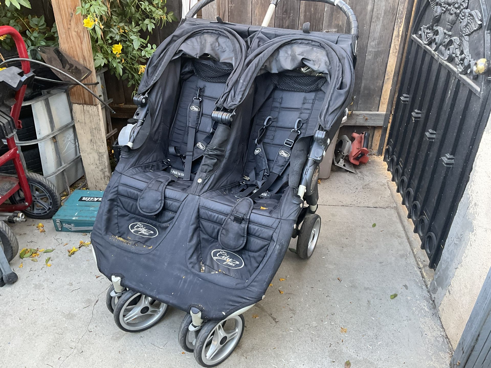 Good New Double Stroller