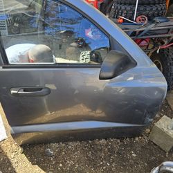 2006 Dodge Dakota Door. 