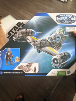 Mandalorian Star wars toy mission fleet