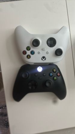 Xbox Series X Controllers