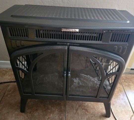 Brand New Electric Fireplace Heater