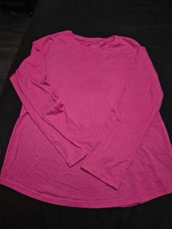 Girls T-Shirt   Zise 10-12    New