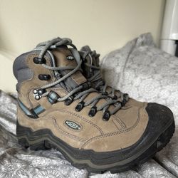 Keen Teal And Brown Hiking Boots. Women’s Size 8.5