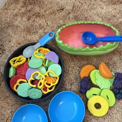 Play Food Salad Set