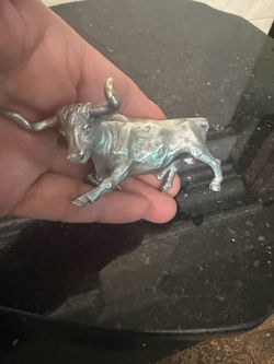 Small silver-toned pewter- style metal figurine longhorn bull 3.75”x1.75”