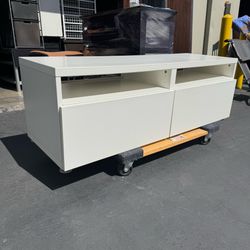 IKEA White TV Stand Very Good Condition