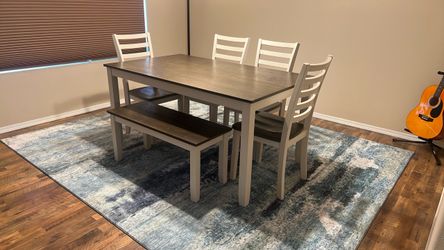 Dinning table