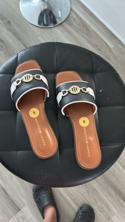 Women’s sandals