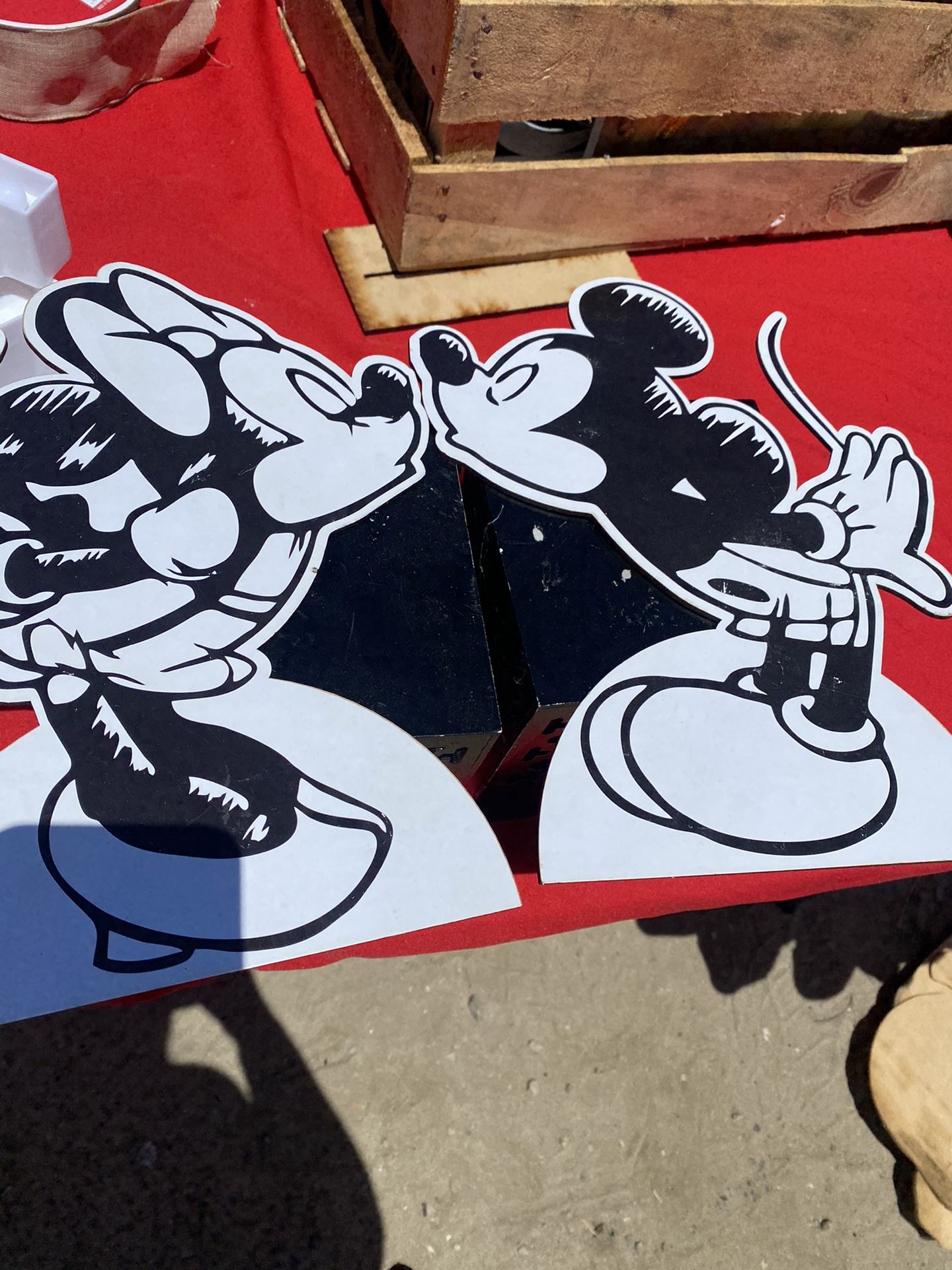 Mickey Mouse And Minie