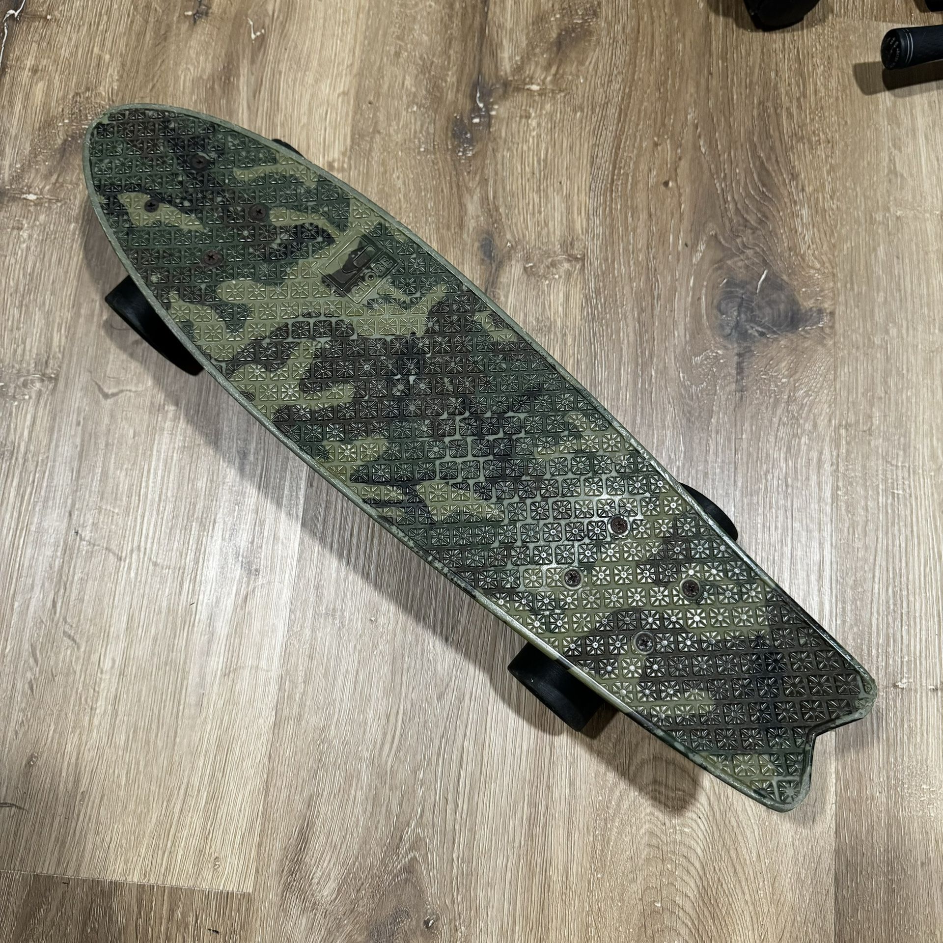 Globe Skateboard Penny Board Camo Green Bantam S.T. Camouflage