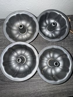 mini bundt cakes pan
