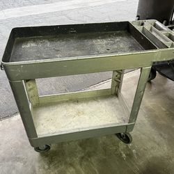 Rubbermaid Utility Cart