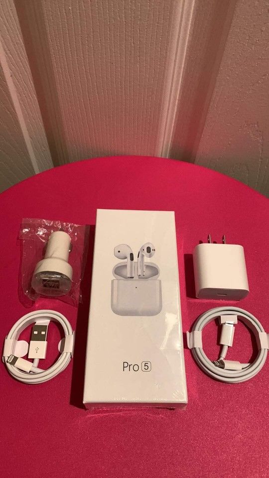 20Watts Apple Combo Bundle/Brand New 20Watts Original Apple IPhone C-Type Fast Charger and Car Charger and Wireless Earbuds
