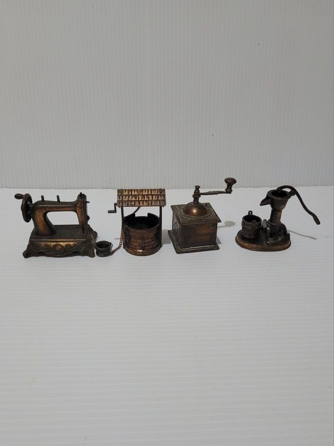 Vintage Lot Of 4 Small From China Stell Pensil Sharpener For Collectible.