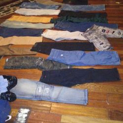 Mens jeans waist 34 /30. & 34/32. Buy 10 Pairs @$5 each other sizes available men and women