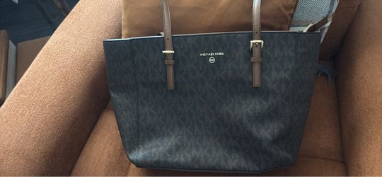 Michael Kors MK Signature Tote Bag