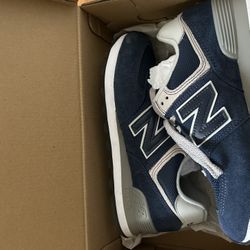 New Balance 574 Core Blue White Mens 6 Womens 7.5