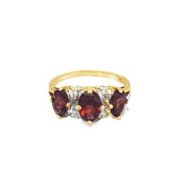 10k Yellow Gold Multistone Ring with Red Garnets 
