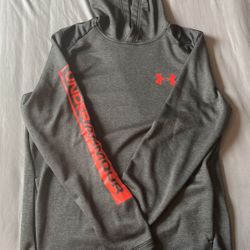 Under Armour Hoodie- 20&