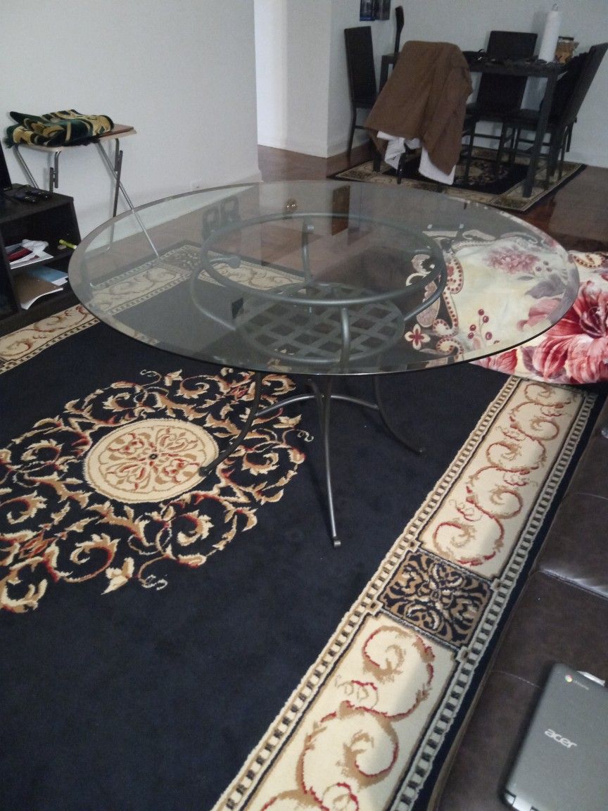 Beautiful All Equipped Glass Table !!