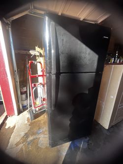 Refrogerator