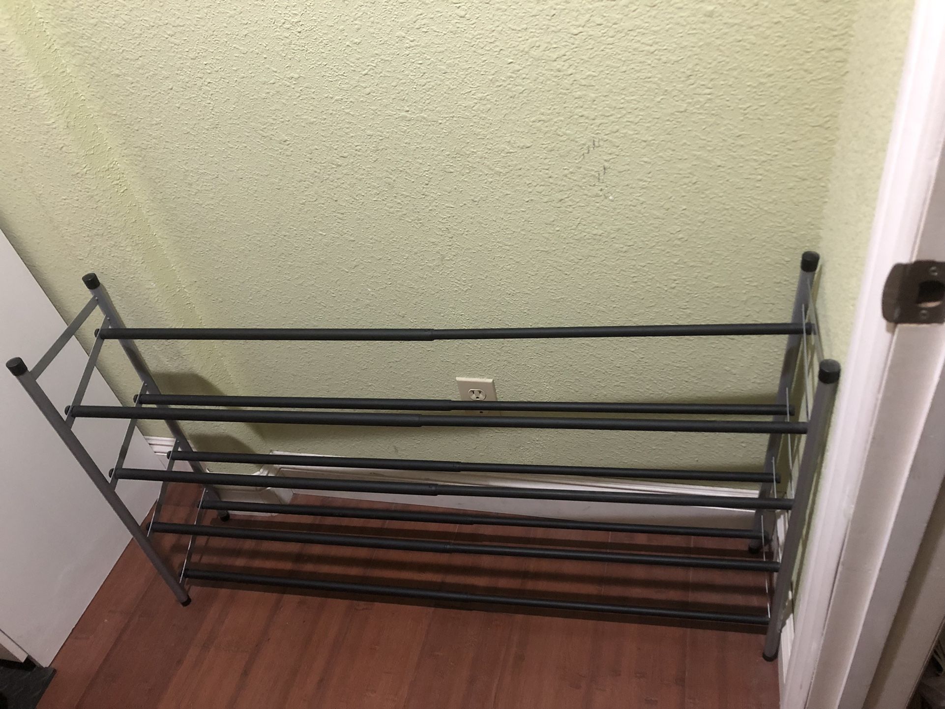 Expandable Shoe Rack