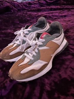 CLOSET SALE 🚨 New Balance 327 SIZE 10 M