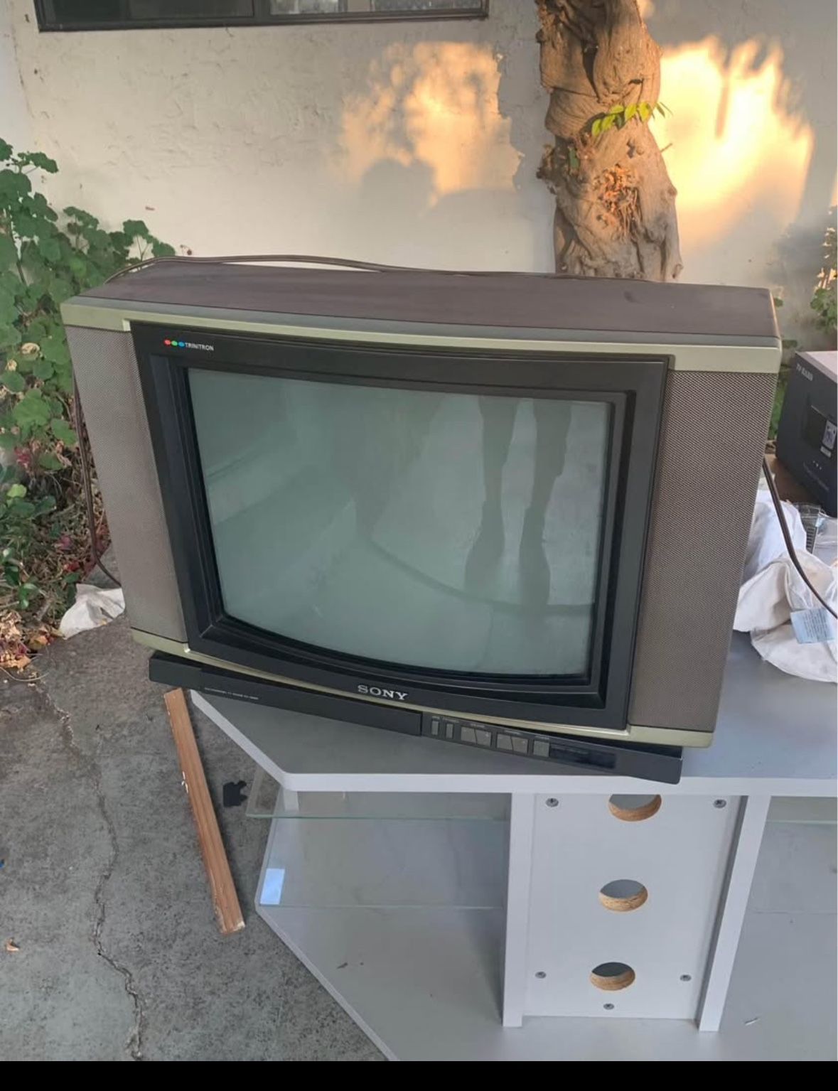Sony Triton TV Vintage rare gaming CRT TV working KV - 1998- R june 1985