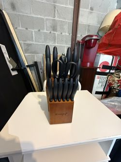 Emojoy Knife Set