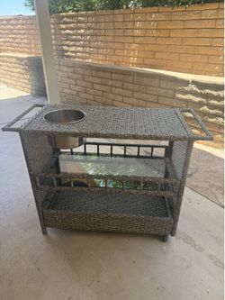 Nice Patio Bar Cart (Greenway Rd and Cave Creek Road)