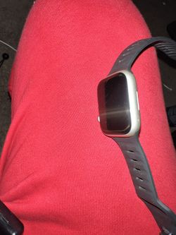 	Apple Watch Series 9 GPS 45mm Aluminum Case with Starlight Sport Band (Medium/Large) - Starligh