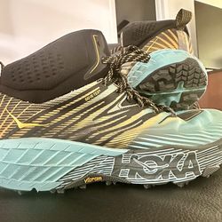 Women’s Hoka size 10