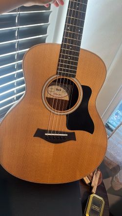 GS Mini Taylor guitar new with case