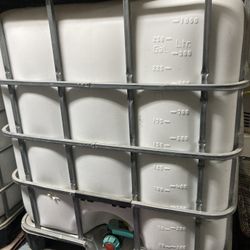 275 Gallon IBC Tote Tank 