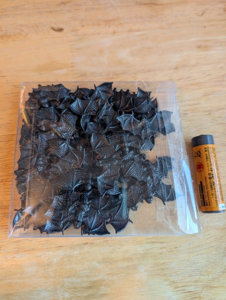 50 Mini Plastic Bats