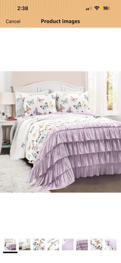 Twin quilt and matching curtains