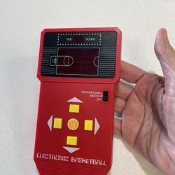 1980’s Vintage Electronic Basketball Handheld Video Game.  
