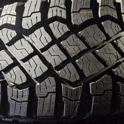 4 GOODYEAR TIRES LT275-70R18 LODE E 10PLY 