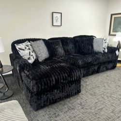 MIDNIGHT-MADNESS ONYX 2-PIECE  SECTIONAL