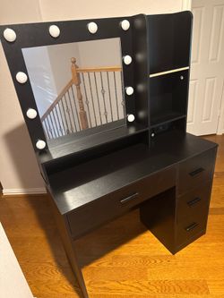 Vanity mirror