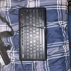 Belkin MFi Certified Secure Wired Keyboard
