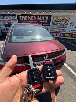 Llaves de autos / car keys and remotes