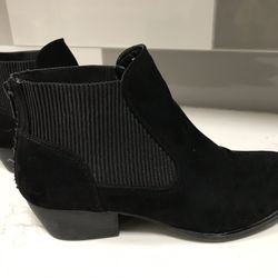 Women’s Booties, Size 8, Color Is Black 