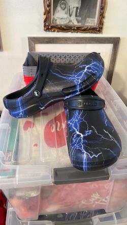 Croc lightening bolt crocs men’s 11 $25