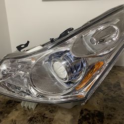 Infinity G35 Headlight 2007-2009