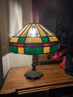 Vintage Stained Glass Tiffany Style Lamp
